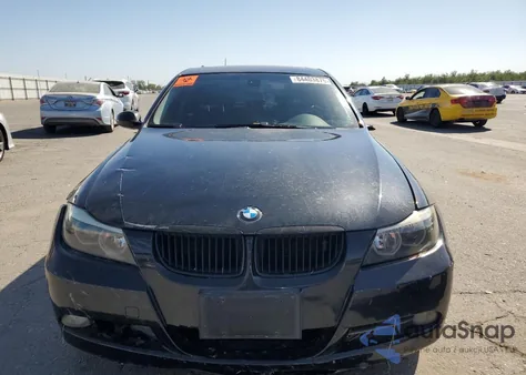 2006 BMW 330 I z USA, uszkodzony, nr VIN WBAVB33566PS17803